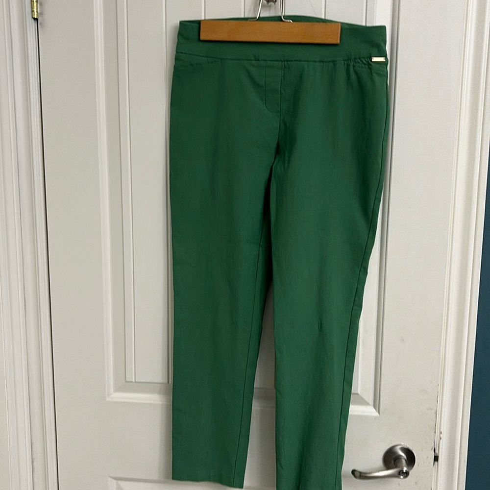 TAHARI Kelly Green Pants